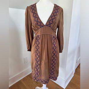 Brown casual dress with print
